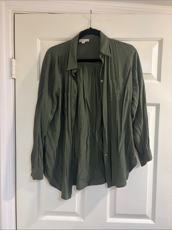 LOFT Tops - LOFT Olive Green Women's Button-Down Shirt